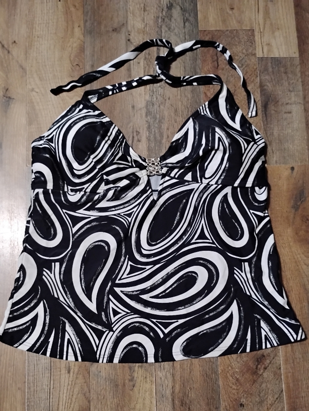 Apt. 9 Black and White Halter Tankini with Center Ring Women's Size: 14